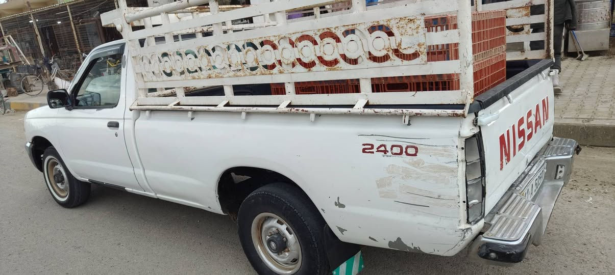 بسم الله
السلام عليكم ورحمة الله وبركاته      *********** 
سيارة نيسان ٢٠٠٢ رقم بغداد بسمي تحويل ثاني يوم رقم جديد هزة جديدة سيارة جاهزة سعرها  ٧٨  ورقة وبيها مجال حگ الجية
مكان السيارة( خان بني سعد)
 ***********
