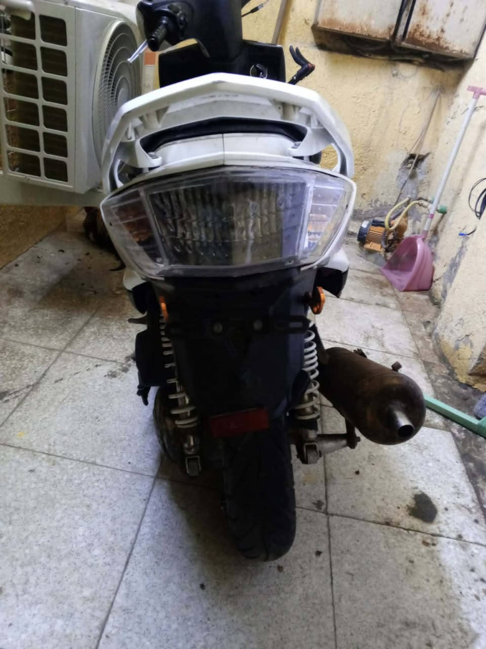 سكنس فحل دراجة كاملة نقصها عداد ميشتغل شعلة معدل لايت زنون كلها شغال نكرة بكل وكت سعر ٦٢٥وبيها مجال مكان شعب ثعالبة الصالنصة البلاد موجودة


**إذا كنت صاحب هذا الإعلان وتريد حذفه لأي سبب، رجاءا أرسل رسالة إلى الدعم الفني**