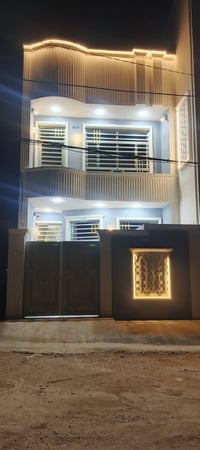 بيت للبيع مساحه 100متر مربع ال 4000 قرب شارع 15 قرب مدرسة سامرة طابقين...