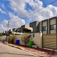 بعد التحية دار للبيع  حديث في مجمع نجمة بغداد السكني ( طريق بغداد -- ا...