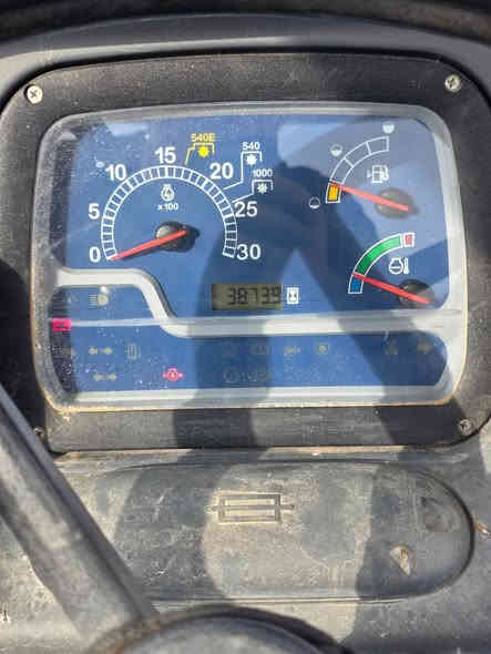 للبيع نيوهولند 21 مكفوله برغي مامفتوح بيه رقم كربلاء بسمي مكان كربلاء السعر 32رقم ***********
