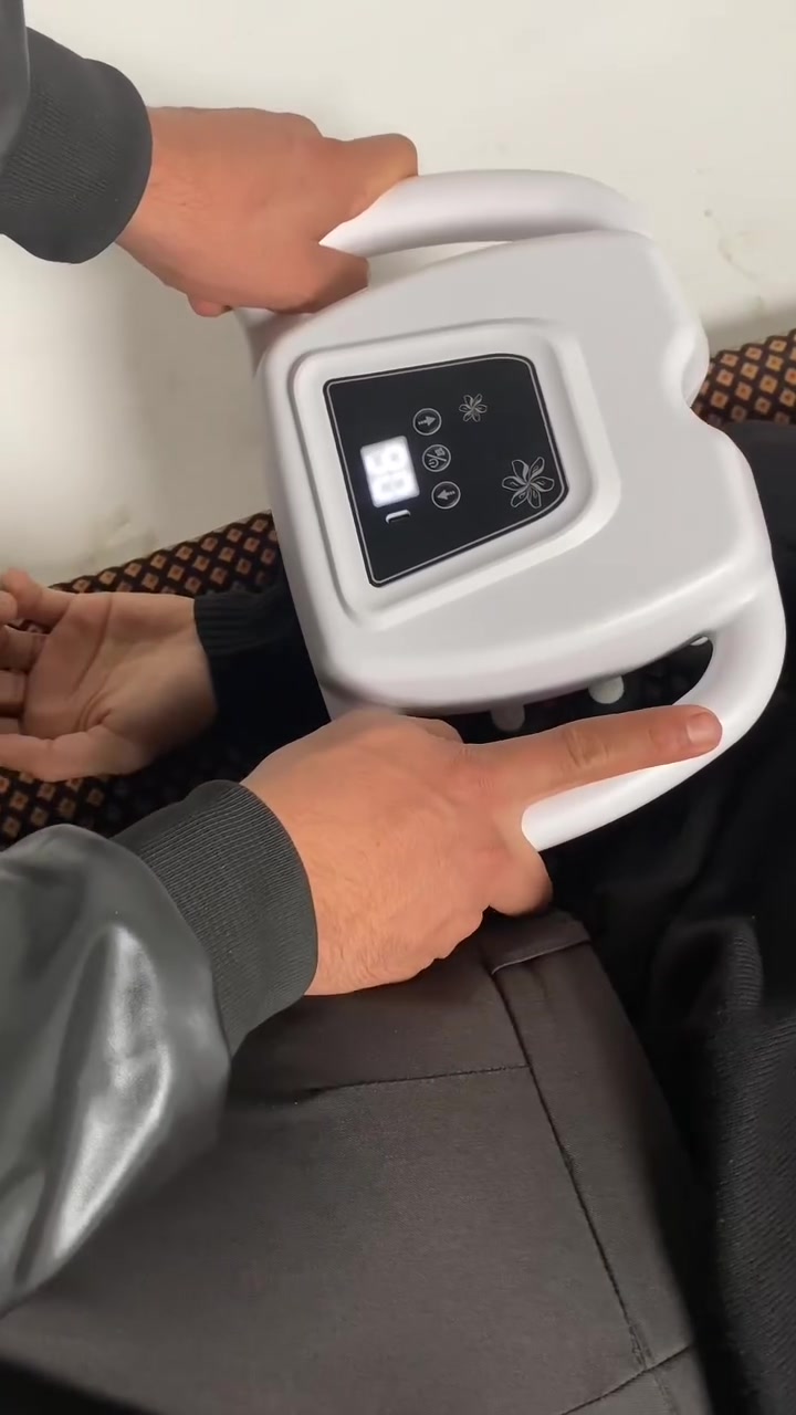 ️🔥 استرخاء فوري بلمسة زر!
جهاز المساج العضلي WNK-569 بقوة 25 واط يمنحك تدليك عميق وفعّال 💥
✨ 16 رأس مساج لكل عضلات الجسم
🎚️ 9 أوضاع تشغيل مع تحكم حتى 99 مستوى
📺 شاشة LED + شحن Type-C عملي
🤲 مقبض مريح للاستخدام اليومي

دلّل جسمك… والراحة عليك 😉#ترند
#تيك_توك
#فولو
#مقاطع
#محتوى


**إذا كنت صاحب هذا الإعلان وتريد حذفه لأي سبب، رجاءا أرسل رسالة إلى الدعم الفني**