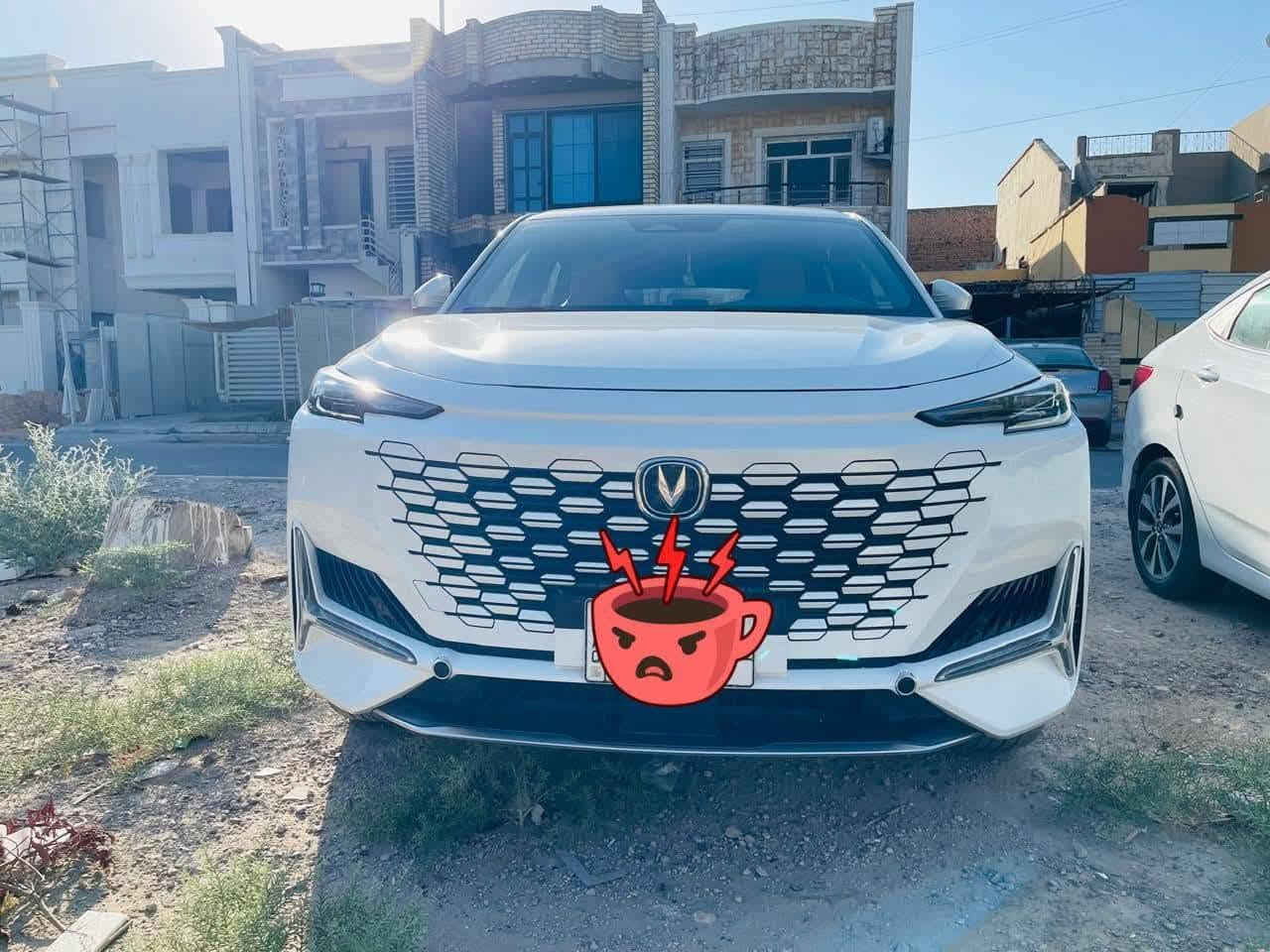 سلام عليكم 
شانجان يوني كي ( UNI K )  موديل 2023
فول مواصفات  لون ابيض سقف بانوراما 
مقاعد تدفئه تبريد امامي كاميرات 360 درجه 

رقم اربيل الانكليزي باسمي 
شاشات لمس 
صندوق كهرباء 
سستم صوت من شركة سوني 
سماعات بالمقاعد 
يدات ابواب مخفي
انظمه التحكم لمس 
رادار + تحديد مسار + قياده ذاتيه 
كاميرات 360 درجه 
نظام كاميرات 3D 
كاميرات مرايات جانبيه بدقة 4k 
حساسات 360 درجه 
هاند بريك كهرباء 
شاحن واير ليس 
لايت وبك لايت LED 
السيارة وكالة و باسمي
مكفولة السيارة
السيارة حرة حرة حرة  
السعر. خاص  $***********

(عليها ضمان من شركة شانجان 5 سنوات ) 
عنوان السياره : بغداد 
 للاتصال او الاستفسار واتساب على *********** البصرة, العراق
