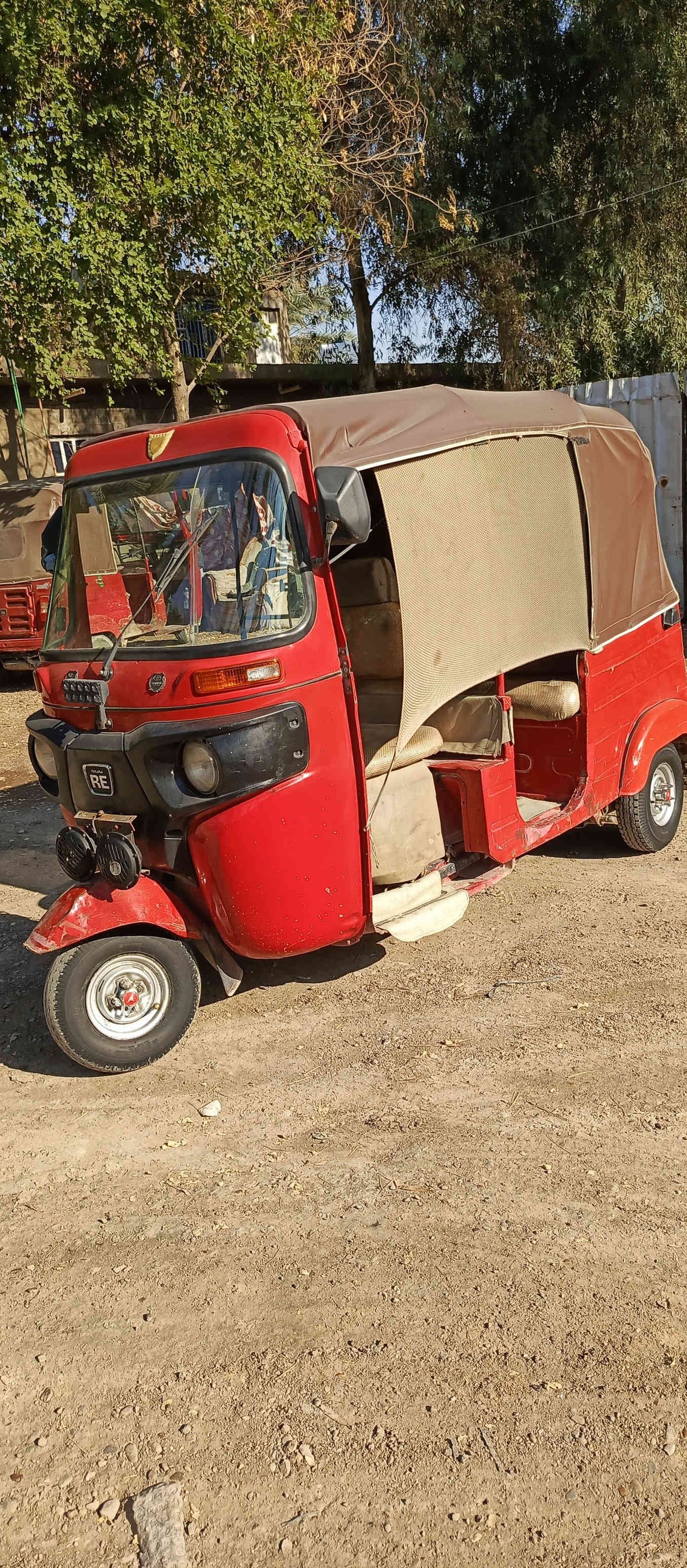 السلام عليكم
 تكتك للبيع 2019
 رقم وسنويه بغداد
 بسمي تحويل ثاني يوم 
مكان بغداد قرب فلكه حي النصر
سعر 4.750 وبيهه مجال حك الجيه 
معمره صفحه ولغد ولباقي ابلادي
***********
