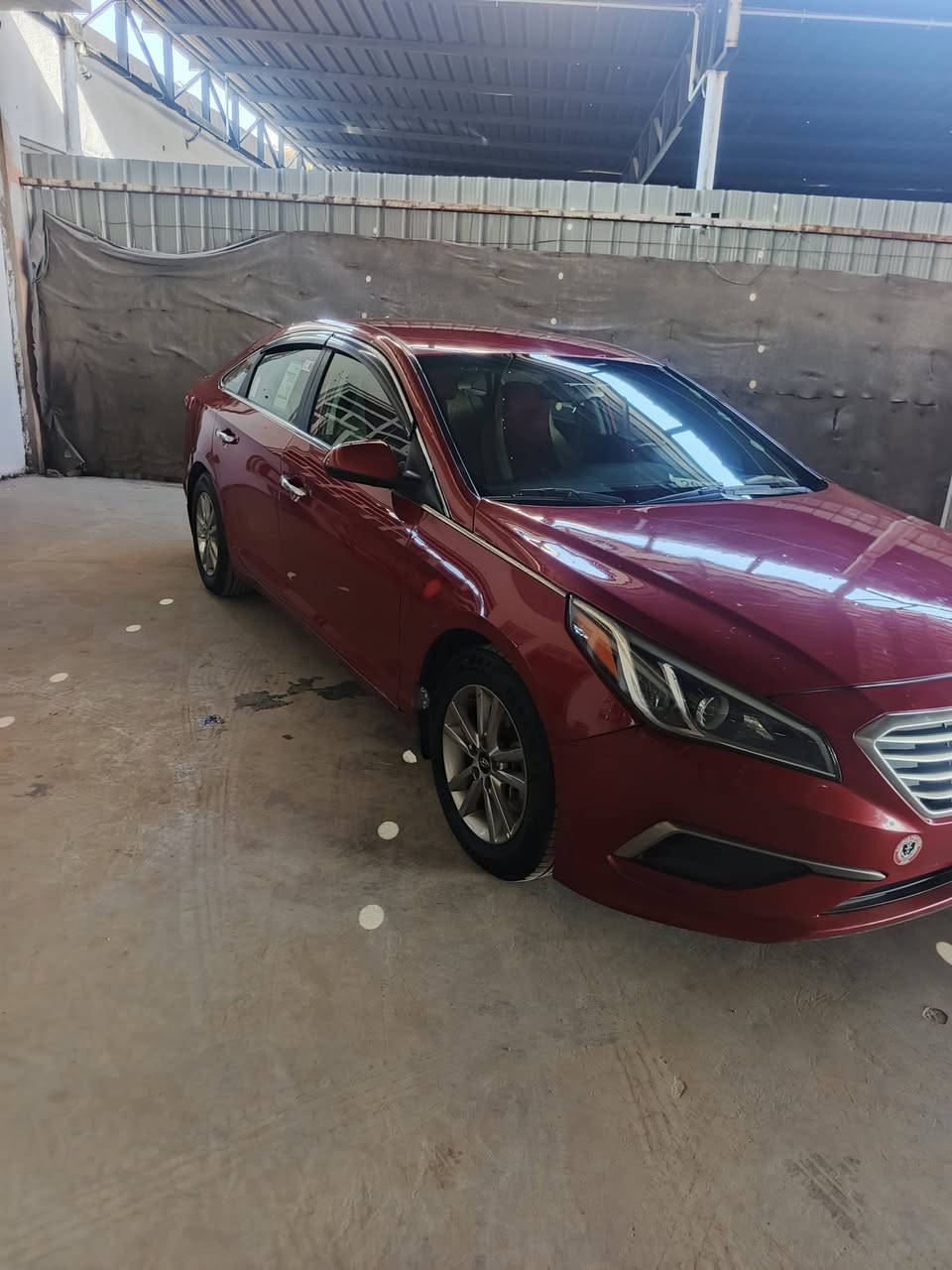 السلام عليكم سونات موديل 2017 حادثه بنيد وجاملغ  بدون داخل وقطعه كلير سياره جاهزه من كلشي مكينة وكير خير من الله مكان واسط الصويره سعر 109 وبيها مجال حك الجيه ***********
