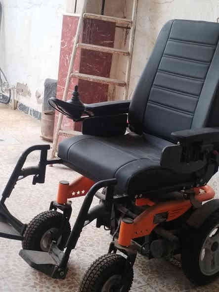 السلام عليكم .
عربانة كهربائية للبيع حديثة كلشي ماناقصهة وماماشية ابد جديدة بل جيس فقط الباتري هابط ويتبدل أو ينشحن سعرهة 500 الف وبيهة مجال انزلك من فلوس الباتري وحك الجيه للشراي فقط .
التواصل على هذا الرقم *********** واتساب 
أو على صفحة الفيسبوك
