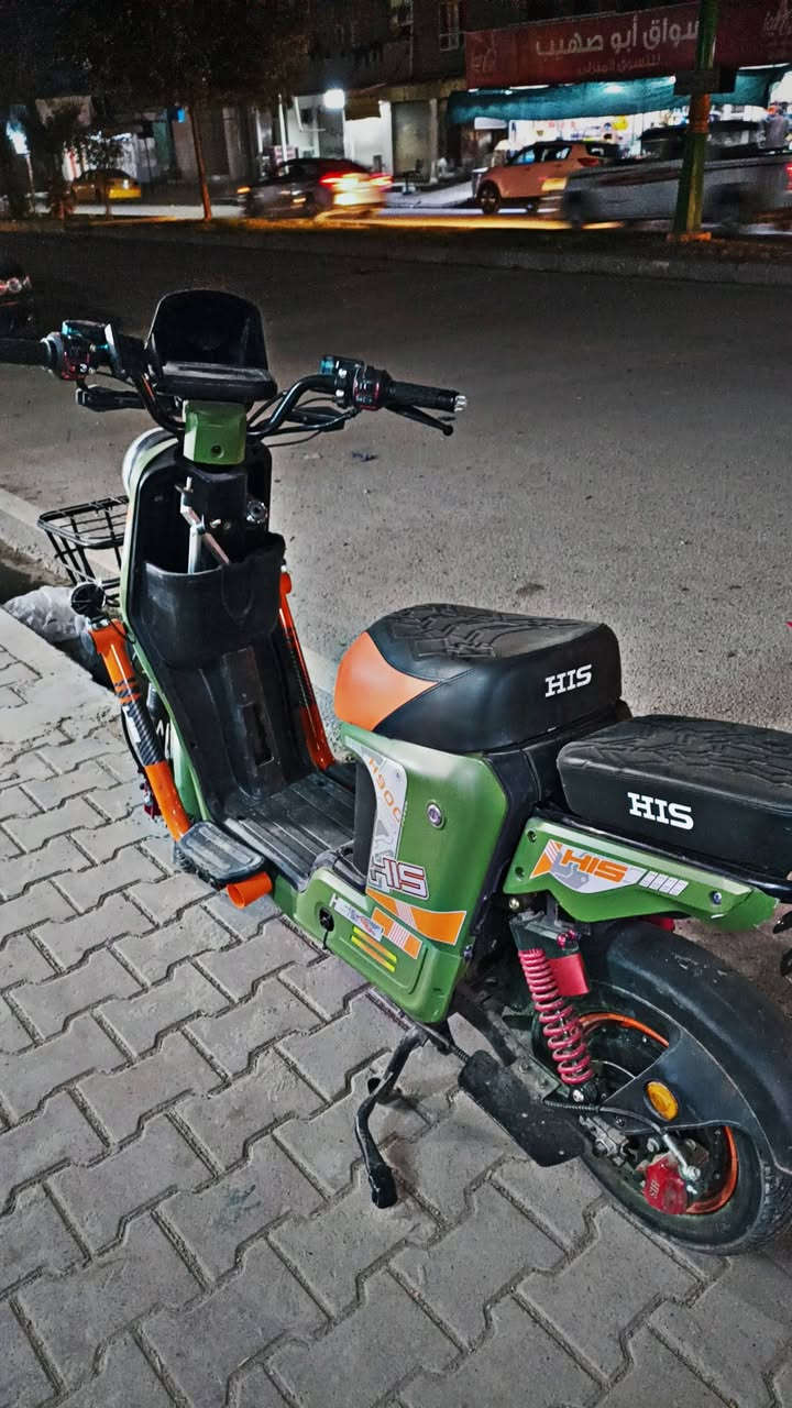 سلام عليكم إعادة نشر بسبب الوعود الكاذبة 
بايسكل شحن للبيع او مراوس حسب القناعه
سعر 400 وبي مجال مستعجل ع بيع 
نوعية HIS

5 بطاريات

4 سرع

موديل 2025

بطاريات  جيدة

كهربائيات شرط

نوعية مالتة H900

سرعة مالته 99

شخط واحد مابي

اخو الجديد

استعمالة قليل

تايرات بعدهن جديدات

عنواني كركوك 

مراسلة الصفحة
اواتصال على الرقم ***********
