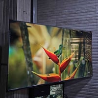 شاشة tcl حجم 50 موديل t6c ضمان 3سنين ماخذها قبل 7 ايام مامستخدمة ابد ب...