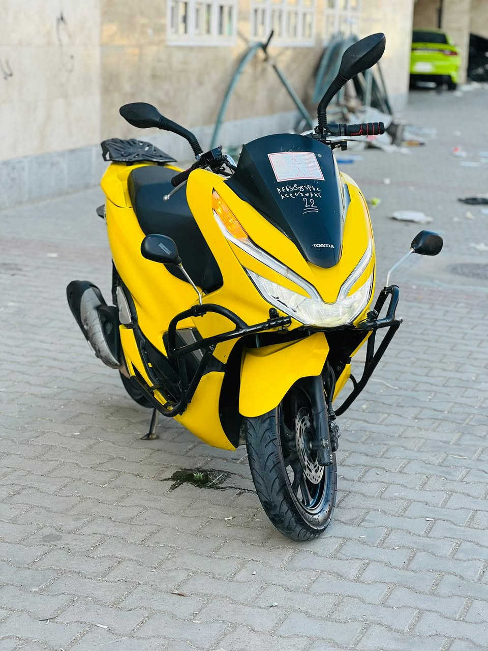 السلام عليكم دراجه pcx جيل الثالث ياباني  مكينه 150  دراجه مكفوله كفاله عامه مال رمبه حساس ازدحام حساس ستان تتدفئة بل يدات لد أمام لد خلفي مكينه برغي ممفتوح بيه شلعه معدل فول مال جناي دراجه تتعب تكول جديده ماشيه 27 حقيقي على ايدي كتلوكات الرمبه بيه السعر مليون 950 وبيه مجال العنوان بغداد الهاتف *********** اتصل وبيك خير ودلل
