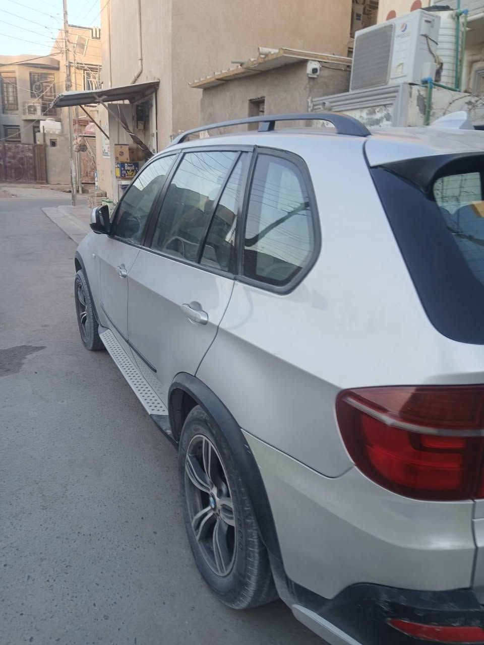 بي ام X5 مديل 2009للبيع مكان كربلاء رقم بغداد
***********
