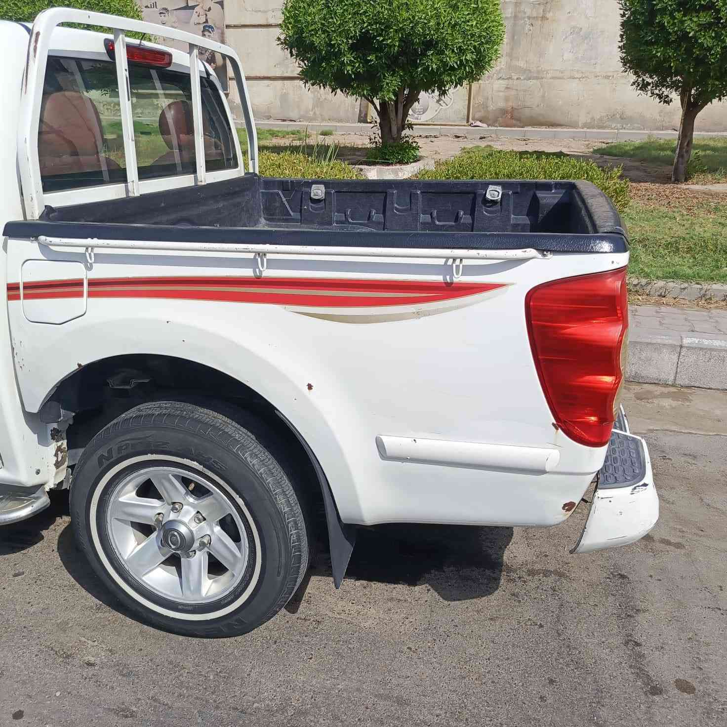 بيك اب كريت وول 2013
رقم بغداد انكليزي 
السعر 75 $ ورقة 
كير محور اوتوماتك
مكانها بغداد الكرخ 
هاتف ***********
