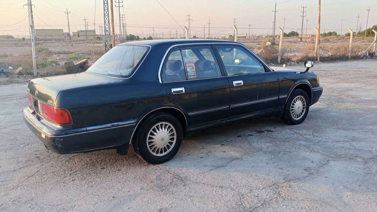 سلام عليكم سياره ارنب مكفوله من الصبق و من الضربة ومن الصوليات هزه جديده رقم جديد سنويه جديده بسمي تريد مداور تريد وكاله  محرك ثنين ونص ديلكو ماينقص لو  سيسي  السعر68 مكان الشطرة  ***********
