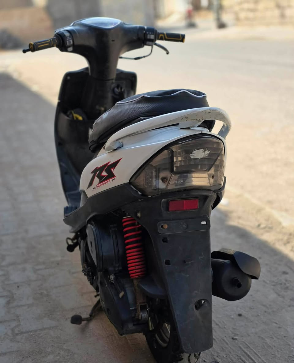 للبيع دراجة ماكس 
محركها بلاد (ما مفتوحة نهائياً)
شلع معدل 
الدراجة مكاتب 
من الداخل نظيفة وما بيها شي
من الخارج تحتاج كفر فقط

الموقع: النجف
 السعر 600 وبيها مجال 
📞 للتواصل خاص


**إذا كنت صاحب هذا الإعلان وتريد حذفه لأي سبب، رجاءا أرسل رسالة إلى الدعم الفني**