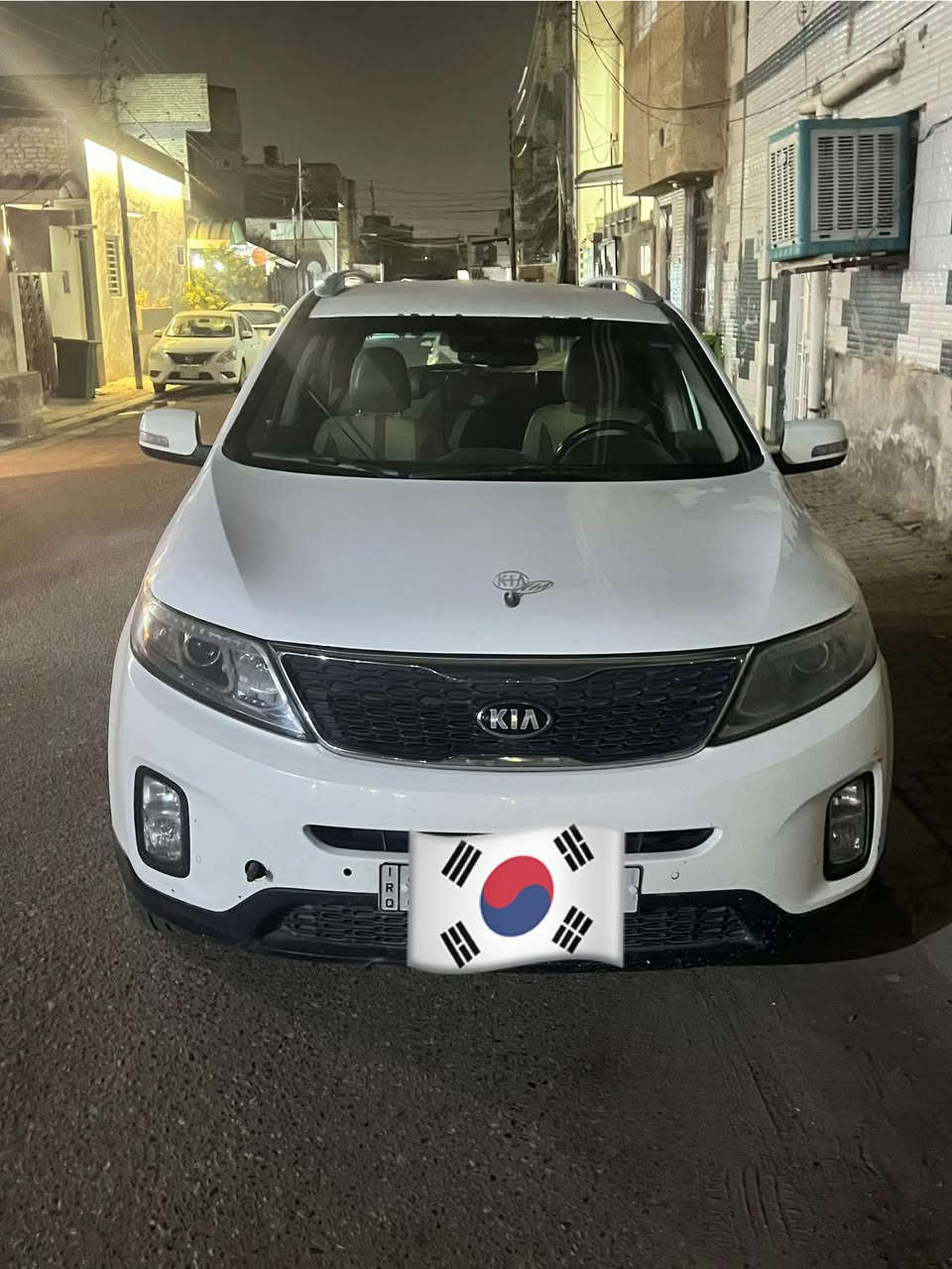 السلام عليكم سورنتو موديل 2015 
4 سلندر 2400
دواخل بيجي 
بصمه 3 قطع تبريد
مري شفط رقم انكليزي بصره
بيه قطعتين باب السايق وخلف السايق وباب خلفي الجه الثانيه نص صبغ والباقي كفاله اخوان مكلف بلنشر 
السعر138 بيه مجال مراوس حس القناعة 
صاحب السياره ***********
