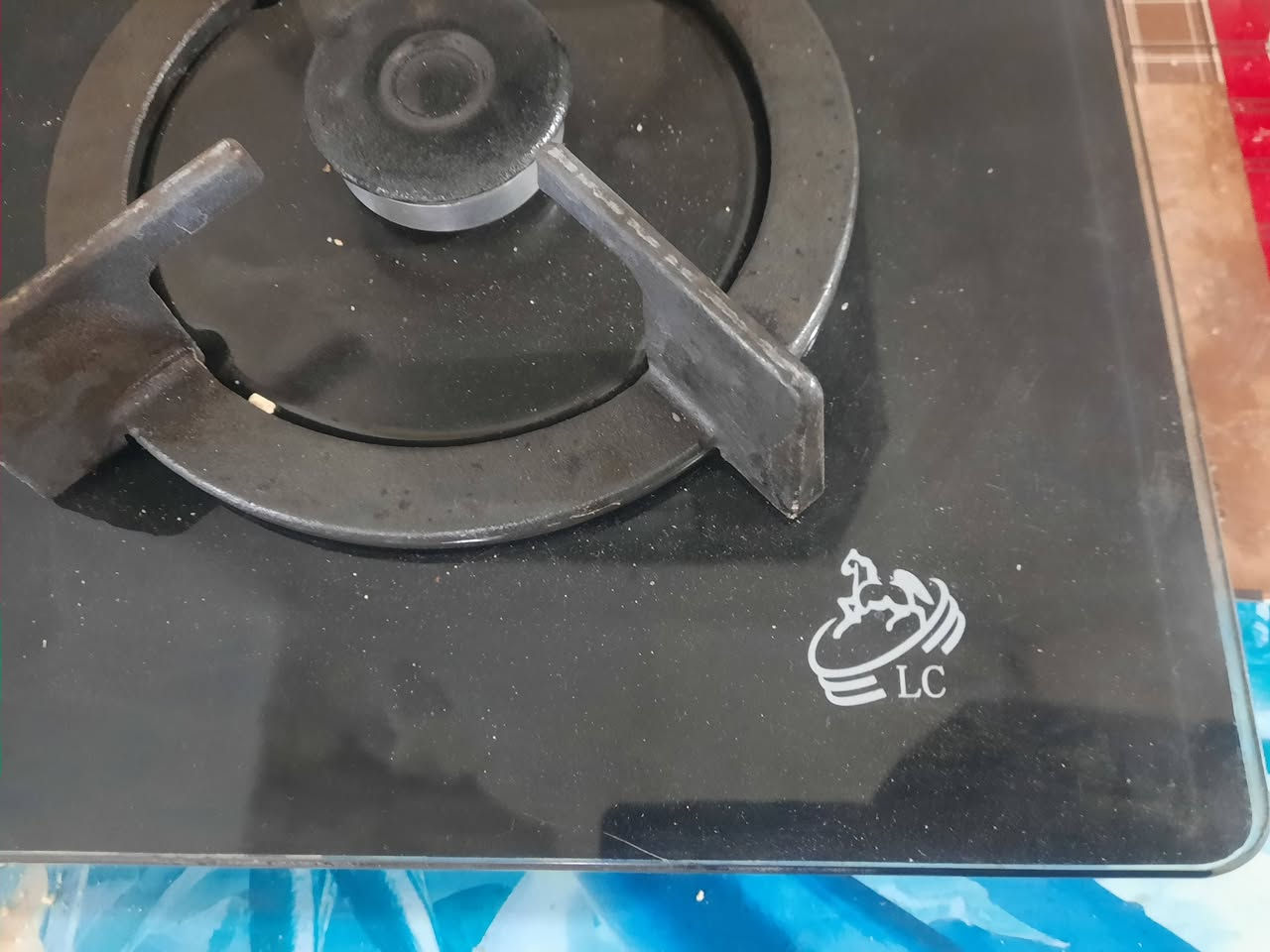 سلام عليكم طباخ منضدي للبيع عنوان خانقين شراي يتصل رقم***********السعر ١١٠ بية مجال للطيبين
