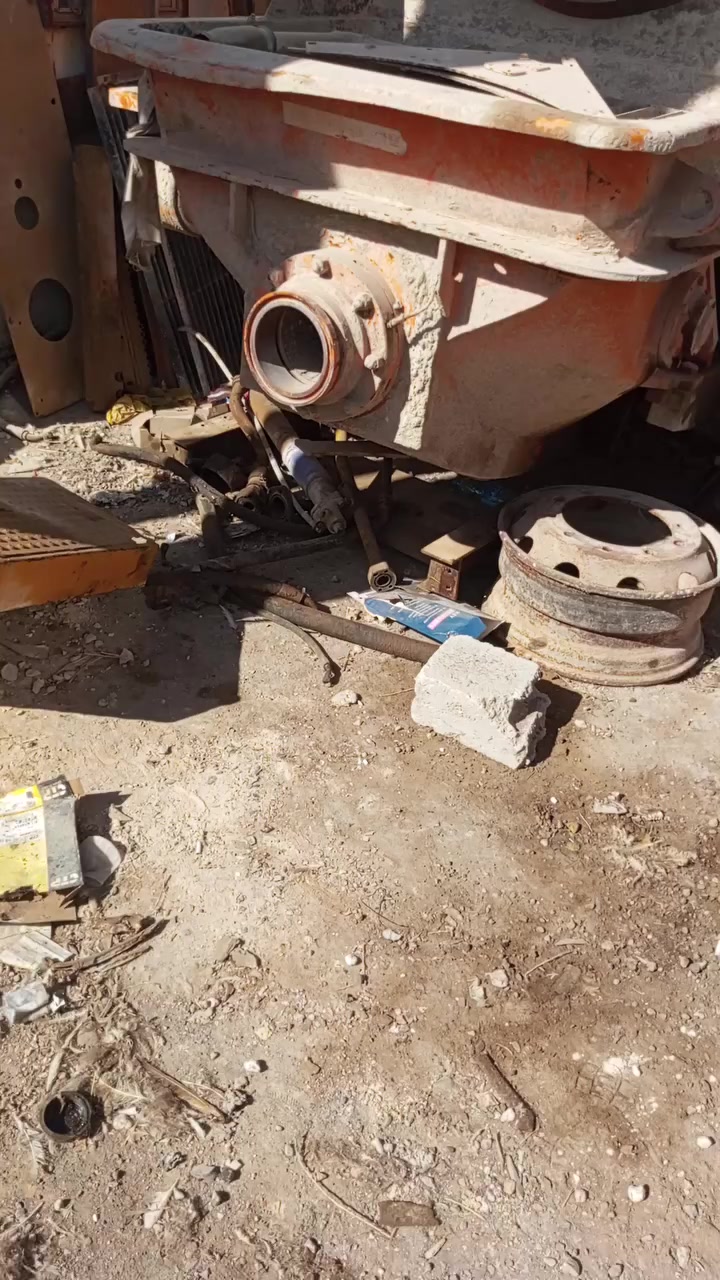 خلاطة مع مضخه اسمنت قود دفع 500 متر افقي 85 متر عمودي 40 متر مكعب في الساعه اوحده قويه جدا بحالة الجديد مطلوب 180 ورقه في ارضها الموقع الاردن التوصل الهندسة علي 
00962786466263 
متوفر شحن


**إذا كنت صاحب هذا الإعلان وتريد حذفه لأي سبب، رجاءا أرسل رسالة إلى الدعم الفني**