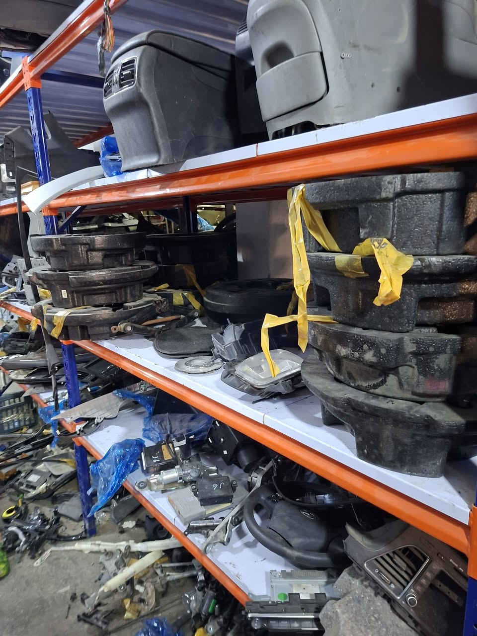 مجمع ياسر التجاري ***********
