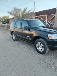 بيع مستعجل  فورت اكسبلور.  للبيع موديل 2006. رقم اربيل دولي.  ظرر جامل...