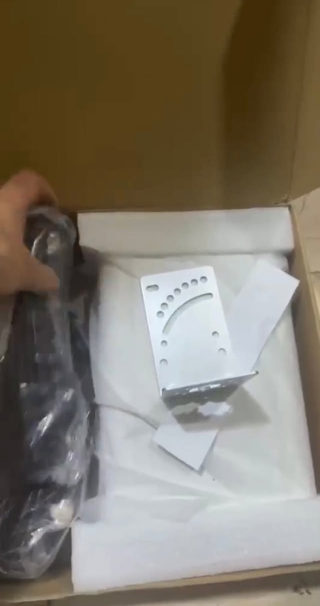 السلام عليكم 
للبيع انتنا نوع الكاسر جديد غير مستخدم
غراضهة كاملة


**إذا كنت صاحب هذا الإعلان وتريد حذفه لأي سبب، رجاءا أرسل رسالة إلى الدعم الفني**