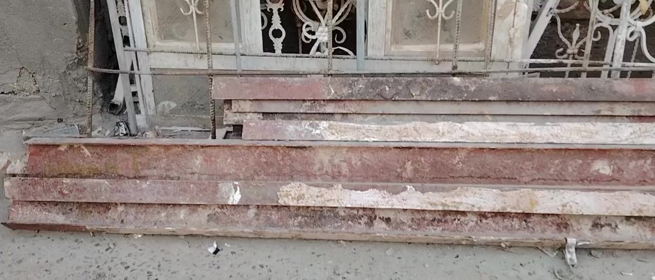 سلام عليكم باب حديد نضيفة سعره 50 شلمان مستعمل نظيف السعر المتر 9 المكان قضاء القاسم الجديدة الرقم ***********
