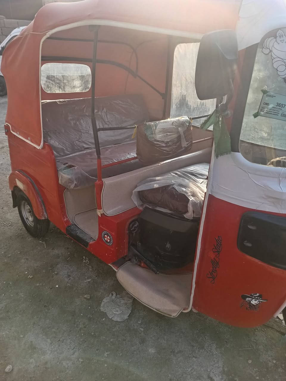 السلام عليكم تكتك للبيع مديل ١٨ أوراق مصطفى جاهزه كبل للشارع للترقيم رقم الهاتف *********** عنوان مسيب
