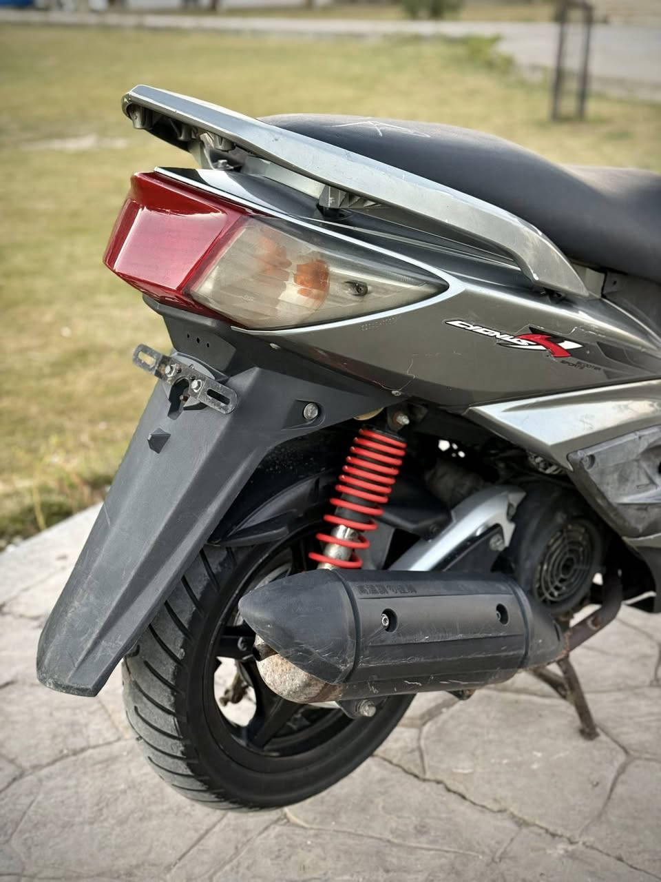 سكنس فحل كابريتر الدراجة نضيفة كلش ماشية 40 الف كفرات ختم واحد مكينة ناعمة كلش ونشطة نص نكرة بكل وكت كهربائيات اشاير اوراق كلهة كاملة وجاهزة مذب عليهة ربع وبل عافية عل ياخذهة وكو فديو هم مصورة الدراجة داير مداير ومن جوة ولكور وكلشي الي يحب يراسلني واتساب ادزة الة وملاحضة ايشي خلاف الصور ولفديو تجي تاخذ الدراجة وكراويك وتروح السعر 725 مكاني بغداد البياع ***********
