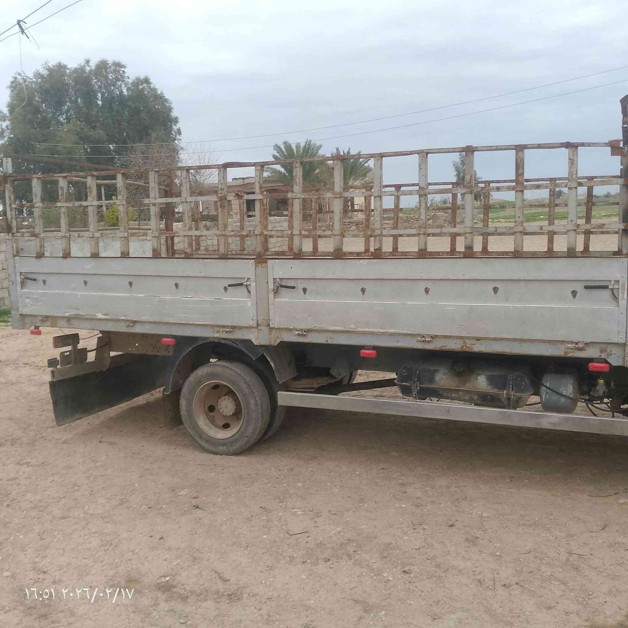 سلام عليكم ورحمه الله وبركاته سياره مان مكينه وكير البي طخم تاير جديد السفسار انتصال عل رقم ***********
