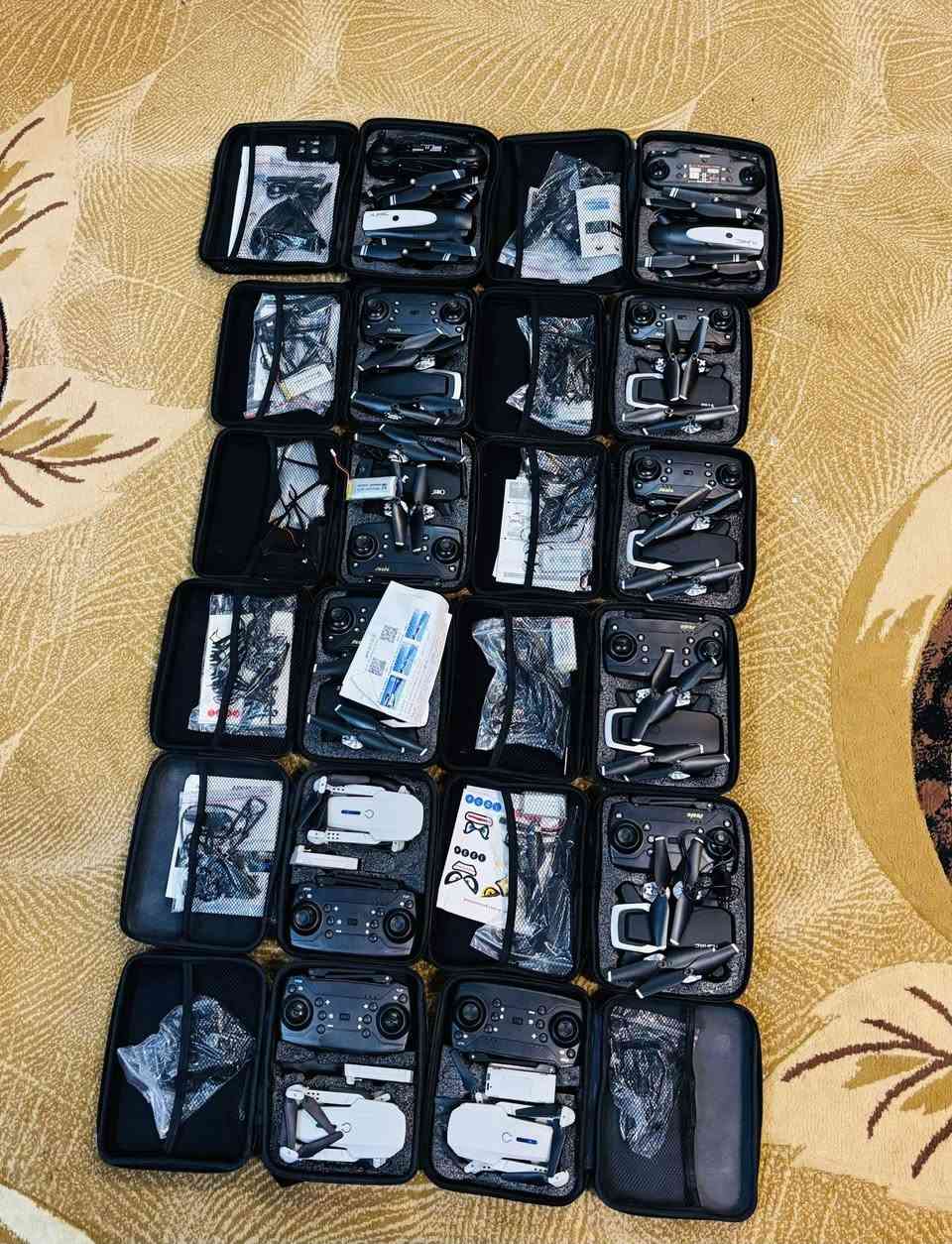 شلعة درونات عدد 13 درون فحم بيهن دبل بطارية وبيهن تك كاملات مكملات السعر مع التوصيل 215 الف
***********
