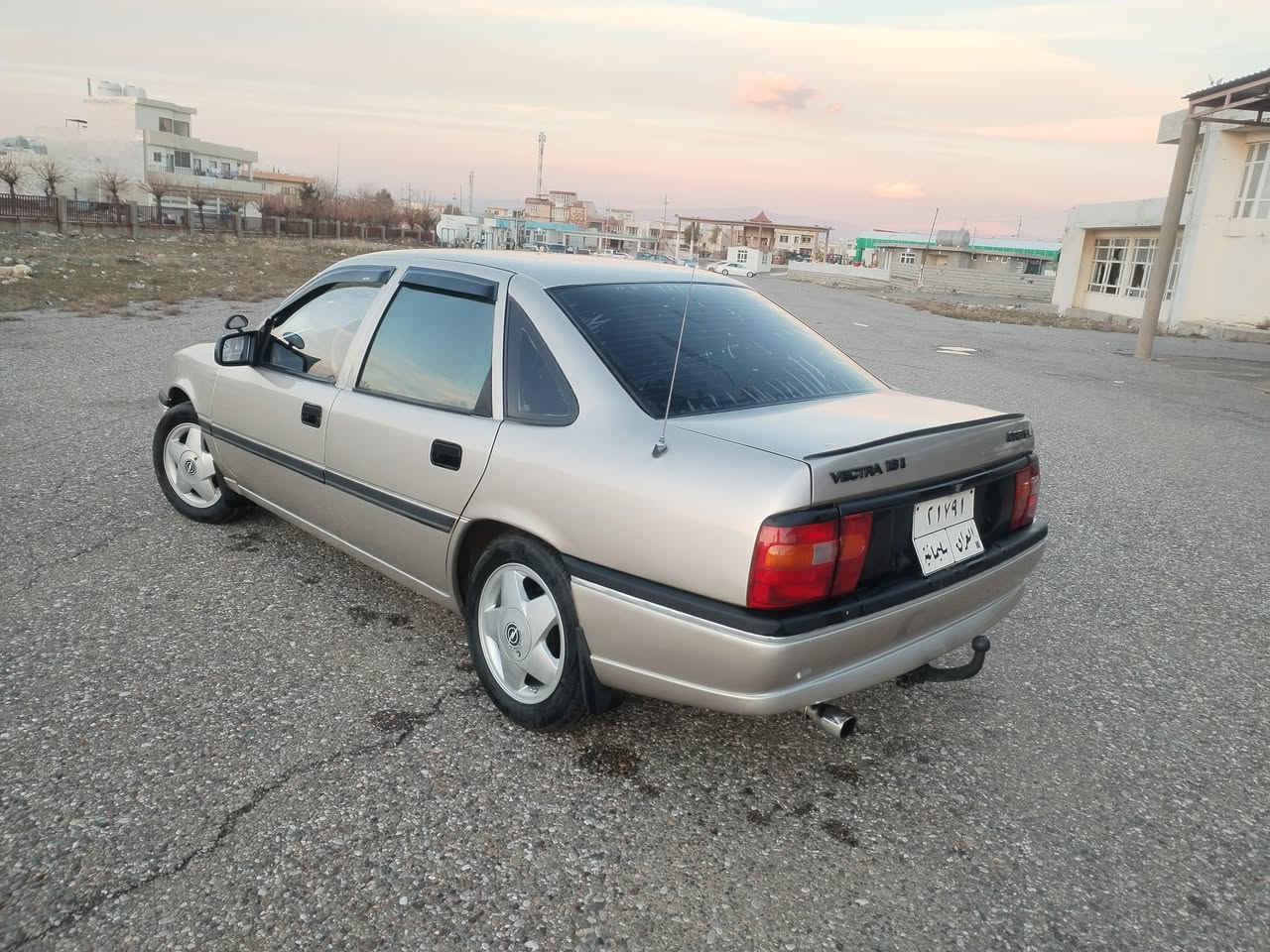 بەناوی خوای گەورە
ئۆپڵ فکترا بۆفرۆشت 
مەیکینە 18مۆدێل 92گێڕ مەکینە بەشەر 
بێ دەعمو لێدراو بێ خایس چوار ویلوتایەی لۆکی لەژێرە
تقم پێشو تونوتۆڵی هەموی بەشەر سەنەوی 10ڕۆژە بەسەرچوە سعری 45گڵاوکەمێک مجال شوێن چەمچەماڵ
***********
***********
