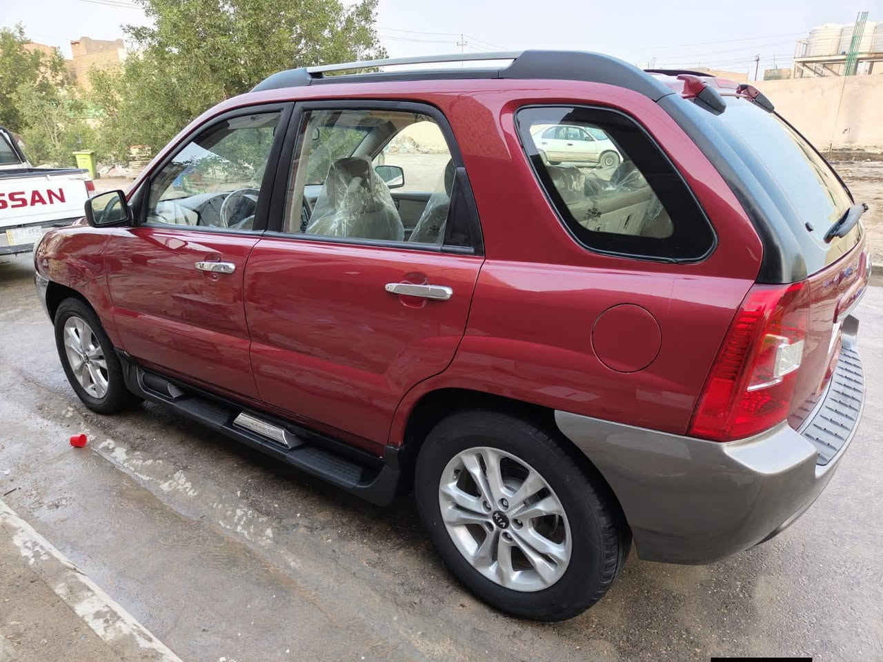 كيا سبورتج موديل 2007
رقم بغداد ب اسمي تحويل مباشر 
وارد امريكي مكفوله من الضربه والعيب الشرعي 
كير ومكينه كفاله حتى من الفتح 
جاهزه سياره كير محرك حداديه كل نقص مابيها  سياره جديده ومامتعوبه وشرط احلى من الصور 
السعر 105 وبيها مجال بصيط
***********
