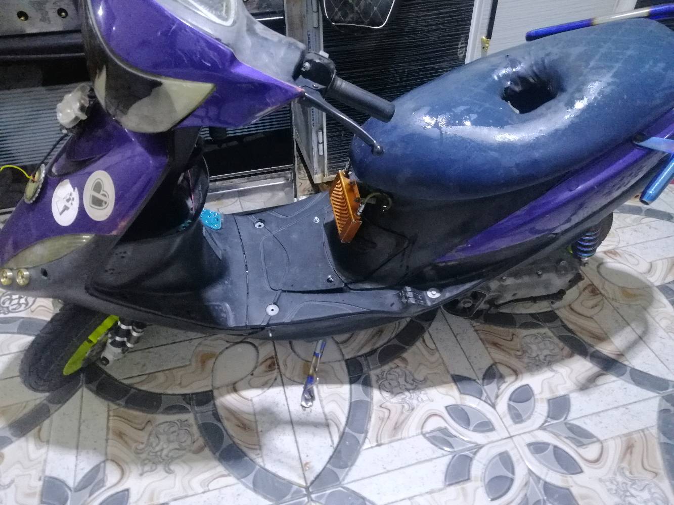 الديوانية حي الامين دراجه نضيفه مزوده بوشه ٥٥ شاصي مكينه