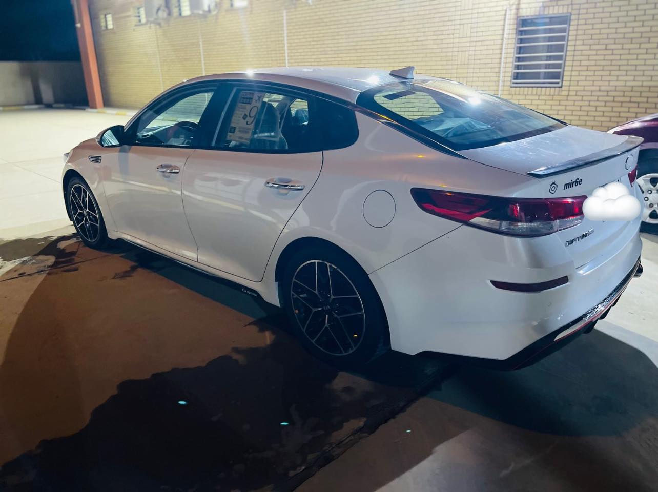 اوبتيما 2020امريكي لون ابيض 
 مواصفاتها:  محرك 2400
تحكمات ستيرن
 رادار
 شاشة جبيرة
 كاميرا دواره 
قياده ذاتيه  
حالة السياره : معوقين بغداد حاليا ماشية 110
الضرر :ضربتهة بالبجم وبيهة مكانات صبغ ابيع احزام السيارة كاعدة ونصبتهة كلش حلوة
 تخم تاير جديد صدر كله جديد تبريد منضومة جديد
السعر : 140 وبيها مجال للشراي 
مكان السياره : السماوه / قضاء الخضر 
رقم الهاتف : ***********
