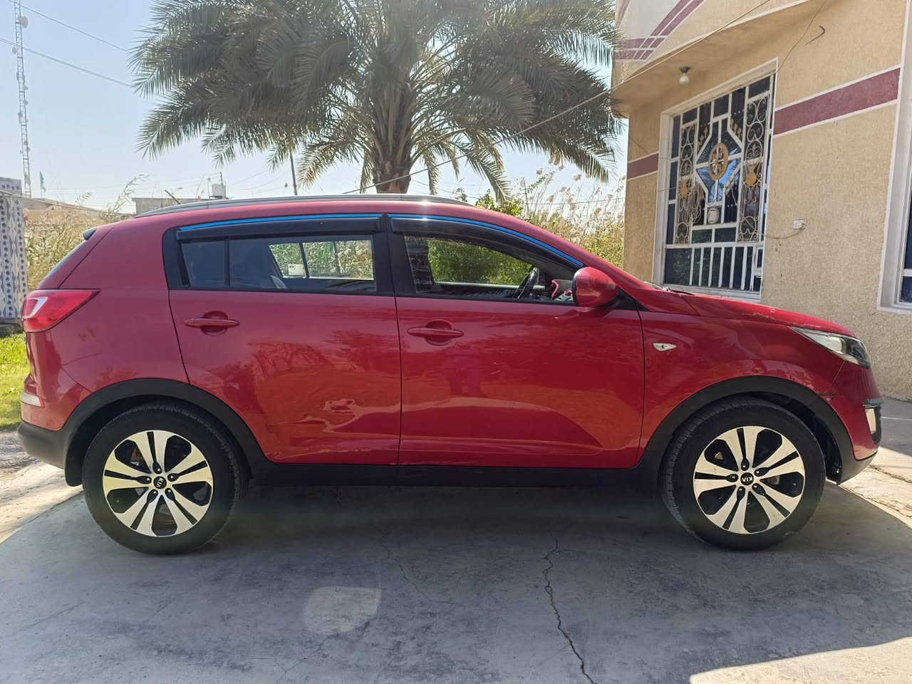 سلام عليكم سيارة سبورتج 2013 سيارة نظيفه فقط صبغ بابين جهة السايق للاستفسار الاتصال  الرقم *********** 
السعر 132
