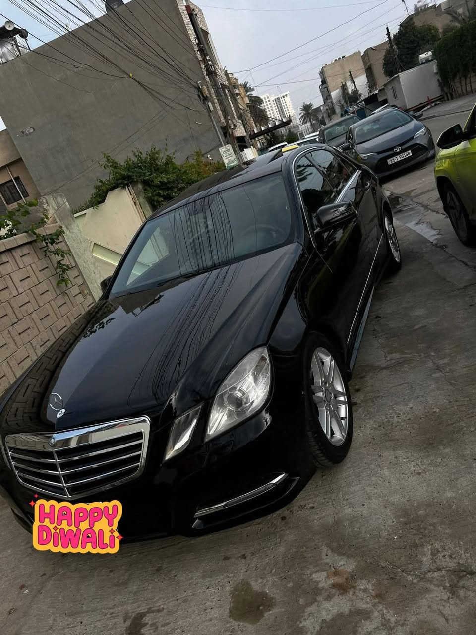 سلام عليكم مارسيدس بنز 2012  E-class 
E350
السيارة 6 سلندر  3.5 
أمريكية بيها صبغ السيارة رايدها ب120 وبيها مجال 
للاستفسار اكثر : *********** واتساب
