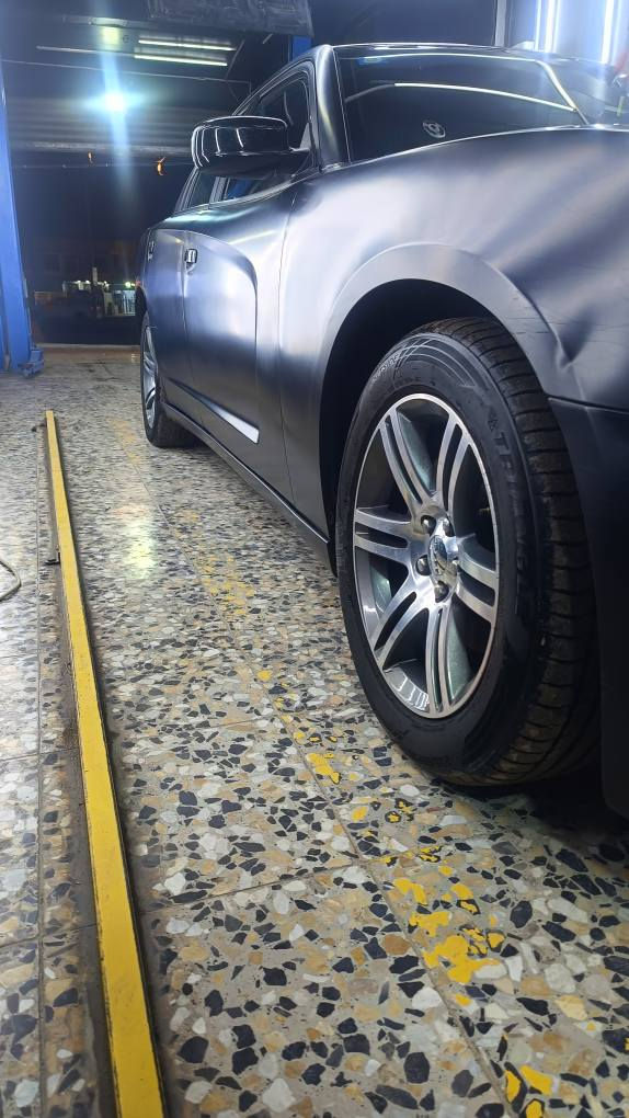 جارجر 2013 امريكي صبغ حزام جمالية 
بغداد محرك 3600 فول 
بصمه فتحه تحكمات كراسي كشنات كهربائيات وسونار كدامك كامله مكمله السعر 125$ وبيه مجال قليل 
مكاني الزعفرانية *********** تحويل ثاني يوم بغداد, العراق
