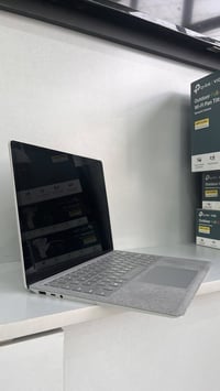 Surface laptob 3 Ci 5 - 1035G7  Ram 8GB DDR4  Ssd 256 m.2  كارت شاشة د...