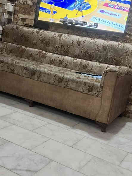 للبيع تخم10مقاعد تكمه قوي شويه غسل يرادله مابي اي شي عنوان شارع فلسطين 
*********** سعر 250
