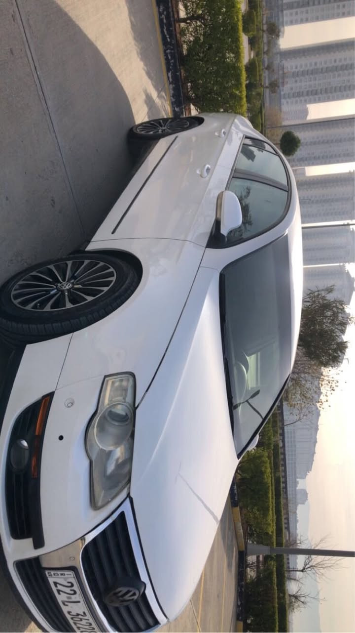 فۆڵكس واگن پاسات
٢٠١٠ فولمواسەفات حاسە،ئۆتۆ پارك ،و ئۆتۆ ھۆلد،تەحديل سورعە و دژە خليسك ،ئاوينە ھيتەر،تايە حاسە،تەبريد مەركەزى،بەسمە،ھتد
پيشى تازەيە،پاترى پلاكو نوزل كامل گۆراوە ٤ تايەى تازەيە سەنەوى و رەقەمى تازەيە (***********
