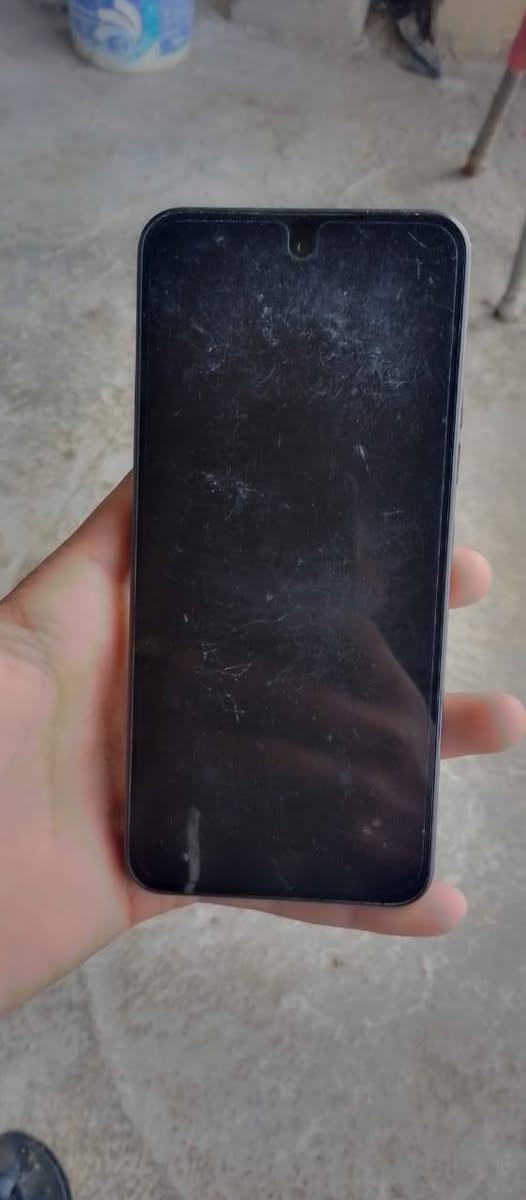 سلام عليكم اريد اراوس هاذه الجهاز  بجهاز ثاني شنو عندك نزل هونر x9او ايفون بلاص ايفوت 11عادي هاذه رقمي وبي واتساب ***********
