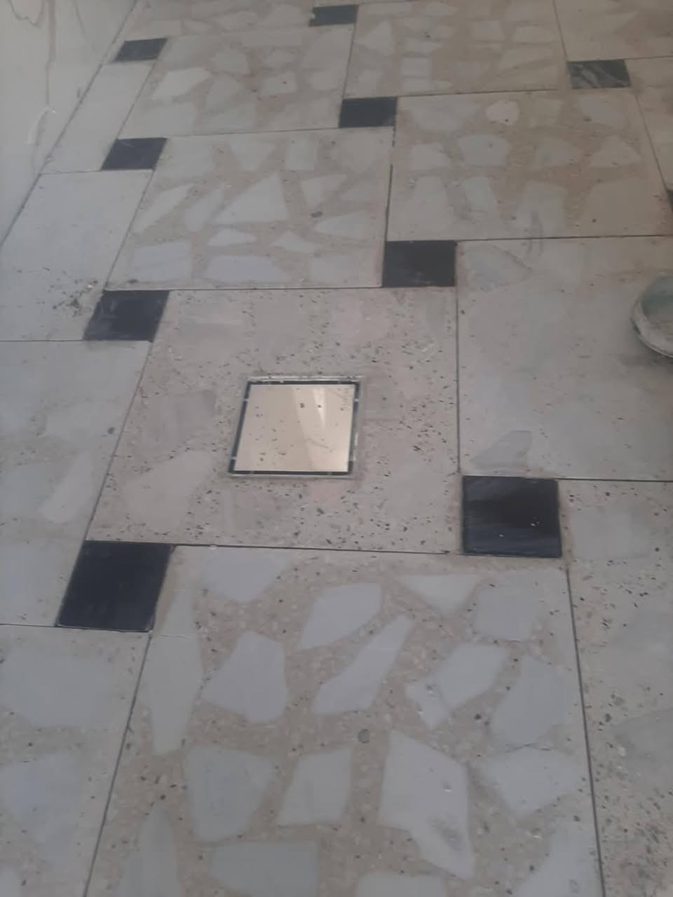 سلام عليكم
خلفه ارضيات بورسلين وكرانيت ومرمر و كاشي 
بايات درج بور سلين مرمر
شرط شغل درجه ولى 
متفرغ حالين 
رقم ‏‪0770 621 8895‬‏ واتساب
