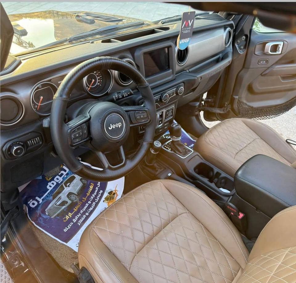 1. الماركة :- جيب
2. نوع الماركة :- رانكلر
3. سنة الصنع :-2020
1C4GJXAN2LW160137-: (VIN) رقم الهيكل .4
5. رقم اللوحة:- أربيل الدولي
6. اللون الخارجي :- اسود
7. اللون الداخلي :- بيجي مع اسود
8. عدد الكيلومترات :- 70 الف ميل
9. نوع الوقود :-بانزين
10. ناقل الحركة :- اوتماتيكي
11. حجم المحرك :- 2000 سنكل توربو
12. عدد الأسطوانات :-4
13. عدد الأبواب :- 3
14. عدد المقاعد :- 4
15. نوع الدفع :- رباعي اوف رود
16. الحالة العامة :- مستخدم أمريكي
17. المواصفات الإضافية ( نضام النقطة العمياء - كاميرا خلفية - شاشة
كبيرة - تحديد سرعة ومثبت سرعة - دبل كير -عليها إضافات هواي من التعديل -وباقي المواصفات المعروفة بفئة الفل مواصفات سبورت ....)
18. الضرر :- جاملغ امامي ايمن مع باب امامي ايمن تصليح فقط
السعر 235 مكانها كربلاء 
***********
