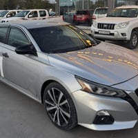 سلام و عليكم  نيسان التيما    موديل 2021   مواصفات SR  ماشيه 66 الف فق...