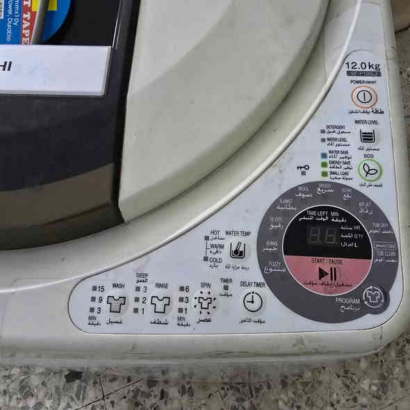 غسالة هيتاشي ١٢ كيلو  اوتماتيك خط.حار وخط بارد شغالة نظافة جيدة على وضع الشركة السعر ١٢٥ الف *********** دهوك

