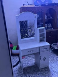 غرفة نوم • ميز • بغداد