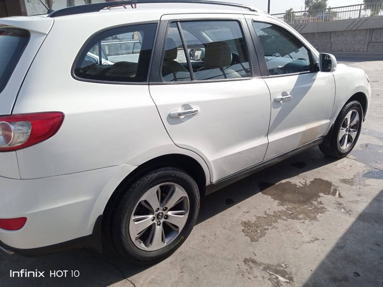 السلام عليكم سنتافيه 2012 خليجي 6سلندر كير ومكينه جدد تخم تاير جديد صدر جديد باتري جديدفول موصفات معروف الفول بل سنتافيه منضومه تبريد جديده تبريدهه ثلج وعليهه ادممه كامله  السياره رقم بغداد بسمي سنويه 2029 السياره عوزهه دوشمه فقط بيهه نص الباب الوره صبغ وداير الجاملغ فقط ولباقي كفاله ماعايزه اي شي .مكان بغدادالزعفرانيه  اتصل وبيك خير وتدلل سعر 150وبيهه مجال بسيط حك الجيه ***********
