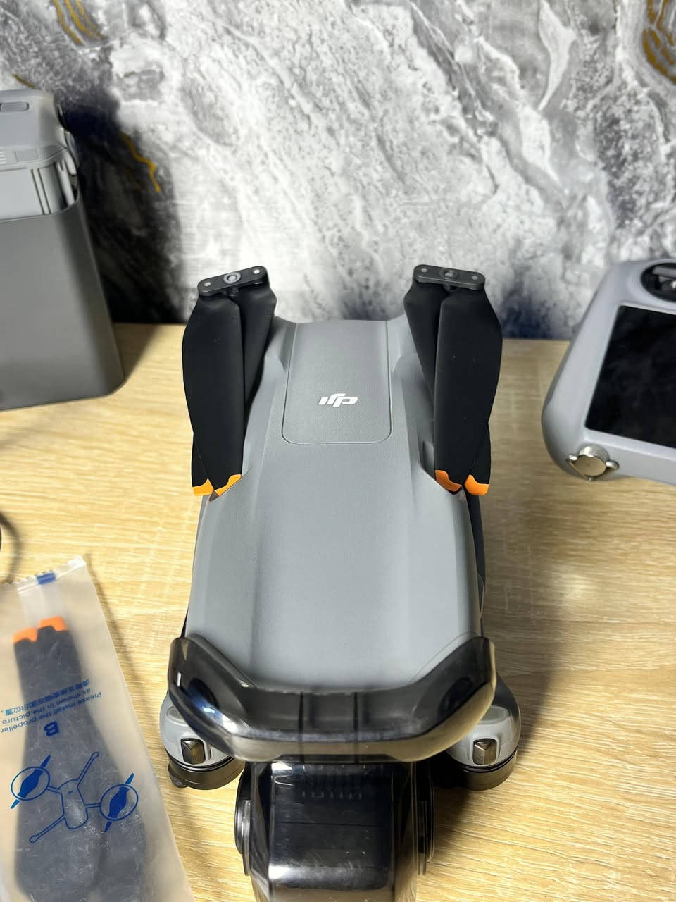 سلام عليكم للبيع ✅
air 3 mor combo 
استخدام نضيف 
3 بطاريات 
ريموت rc2 
توصيل ماعدي تجي تفحص وجيك لمن تقتنع تاخذه وتروح


**إذا كنت صاحب هذا الإعلان وتريد حذفه لأي سبب، رجاءا أرسل رسالة إلى الدعم الفني**