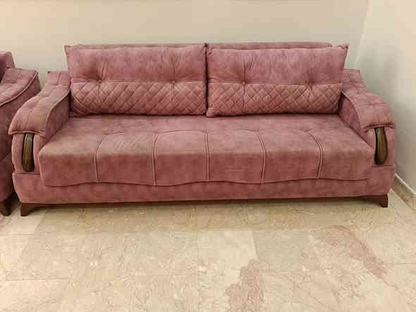 تخم قنفات عدد 7  مستعمل ونظيف جدا مابي اي ضرر او كسر نهائيا سعر 400  الدورة جمعية خير الله للاتصال ***********
