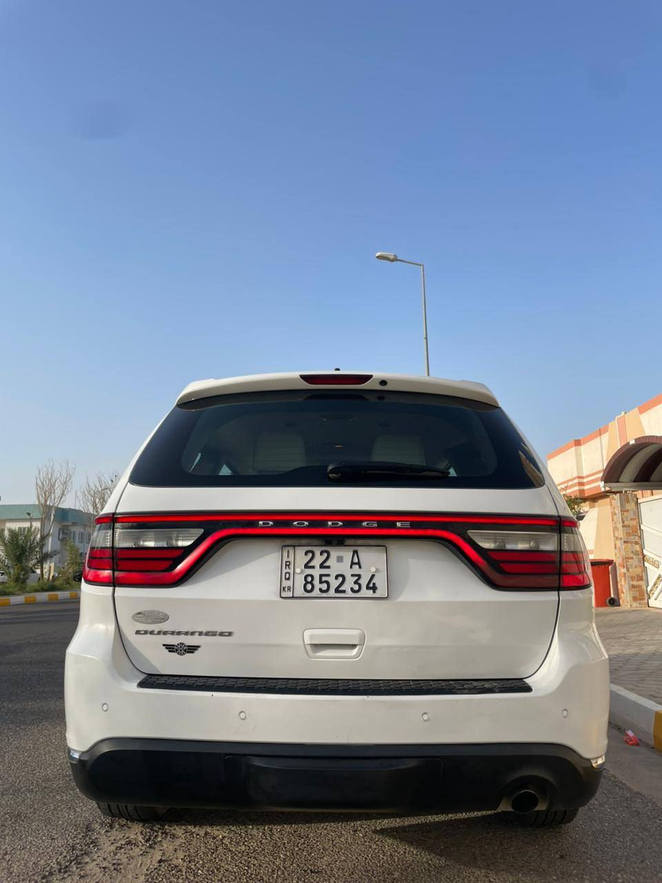 دودج دورانجو خليجي موديل 2019 اربيل 
كشنات جلد 
بصمه 
كامره خلفيه
6 سلندر 
بيها طخات موضحه بالصور
تبريد 3 قطع
بانوراما 
وبقيه المواصفات المعروفة 
ماشيه 133 الف 
مكانها البصرة 
هاتف ***********
السعر 273 وبيها مجال
