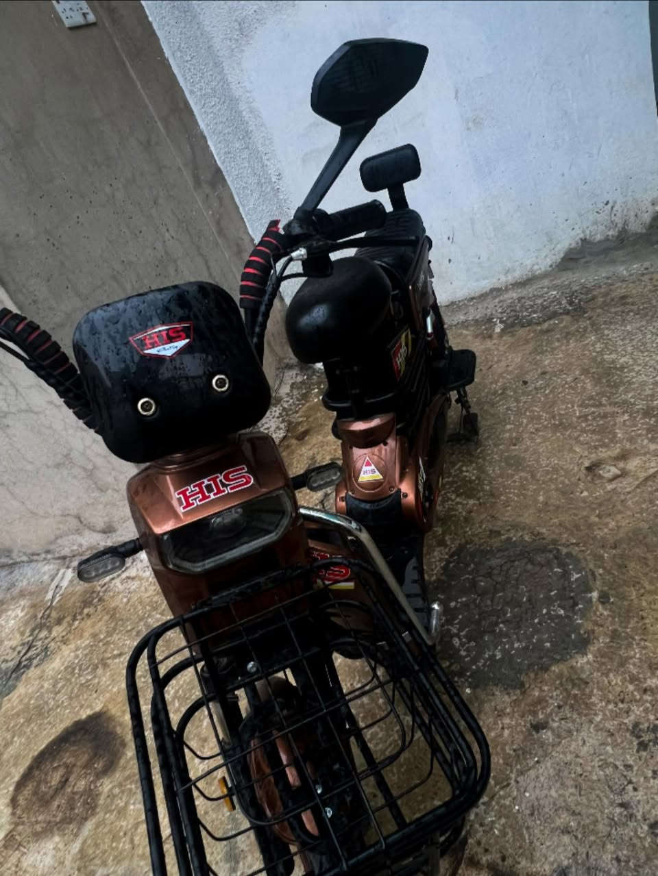 سلام عليكم دراجه شحن اخو جديد فول مواصفات 5بطاريات 65 كيلو متر يمشيك اكبر حجم اكبر ملف 1500W سرعه 99
2سويج 2 كارت 2 بصمه مع كامل اغراض سعر 450 بي مجال مستخدم شي قليل عنوان كركوك شارع القدس للتواصل ***********
