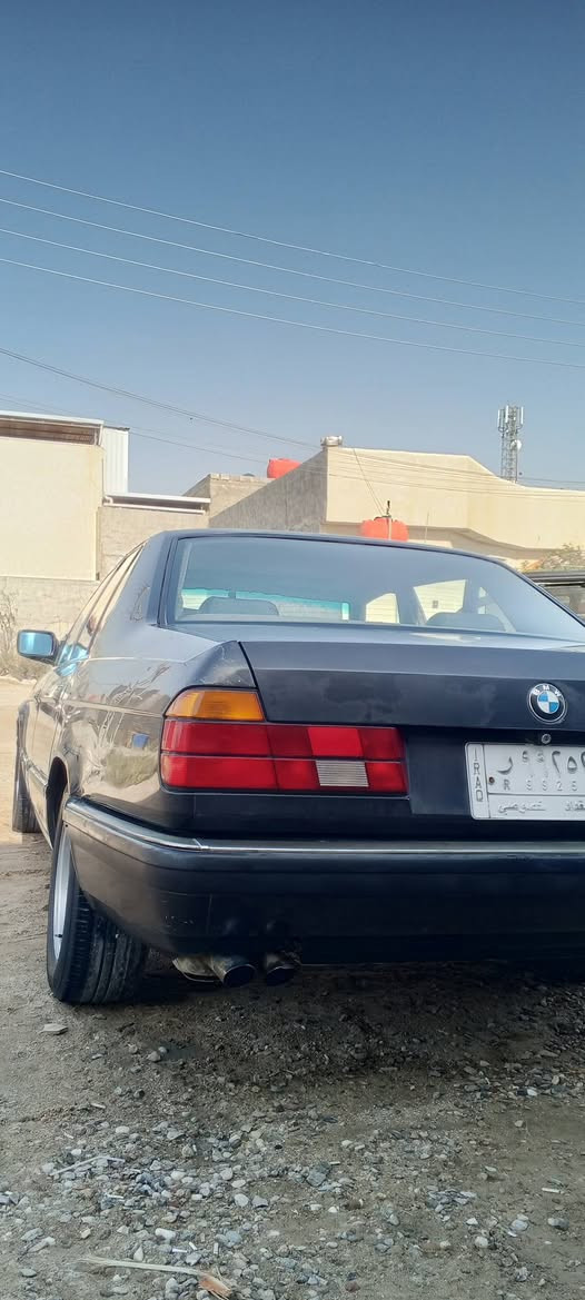 BMW 735i موديل 1992
سياره بلاديه وجاهزه 
ترهم بيع او مراوس 
مكاني بصره ***********
